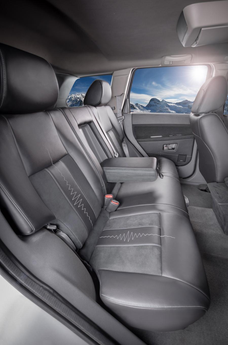  Jeep Grand Cherokee BOSE by Carbon Motors 2015 года  (фото 10 из 17)